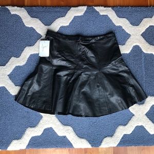 Joie leather pleated skirt size M (NWT)